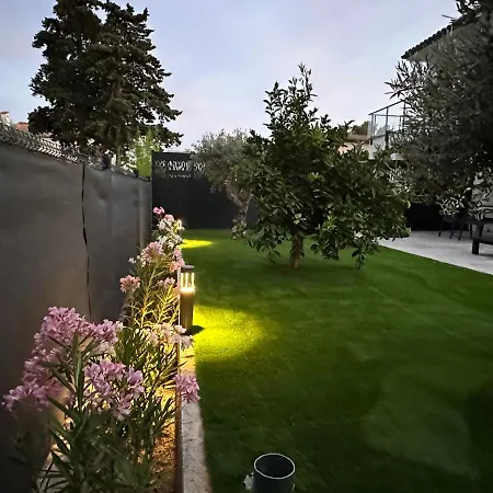 Etoile Du Berger Saint Aygulf: Seaside With Private Gardens And Heated Pool *
