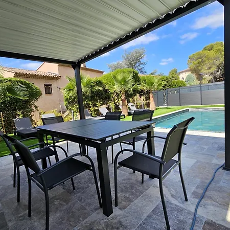 Apartment Etoile Du Berger Saint Aygulf: Seaside With Private Gardens And Heated Pool Saint Aygulf