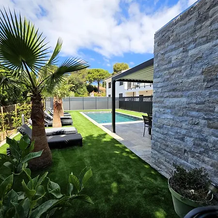 Etoile Du Berger 3 Et 4 Jardin Individuel Et Piscine Chauffee En Saison - La Et Les Plages 450 M * Saint Aygulf