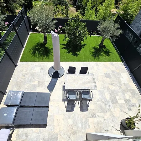 Etoile Du Berger Saint Aygulf: Seaside With Private Gardens And Heated Pool Apartment *