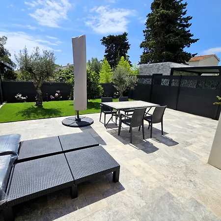 Etoile Du Berger Saint Aygulf: Seaside With Private Gardens And Heated Pool