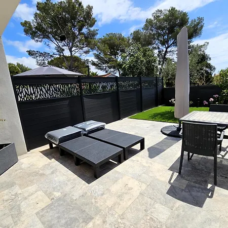 Etoile Du Berger Saint Aygulf: Seaside With Private Gardens And Heated Pool *