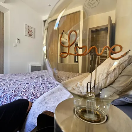 Etoile Du Berger Saint Aygulf: Seaside With Private Gardens And Heated Pool