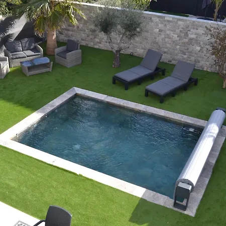 Apartment Etoile Du Berger Saint Aygulf: Seaside With Private Gardens And Heated Pool