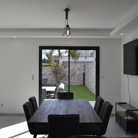 Etoile Du Berger Saint Aygulf: Seaside With Private Gardens And Heated Pool Apartment