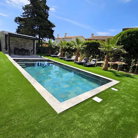 Etoile Du Berger Saint Aygulf: Seaside With Private Gardens And Heated Pool * Saint Aygulf
